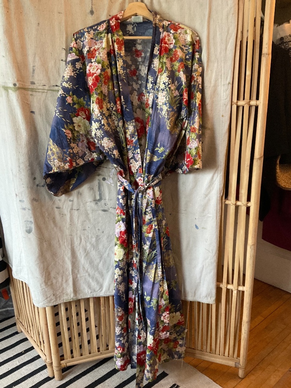 Vintage Robe - Picture 1 of 4